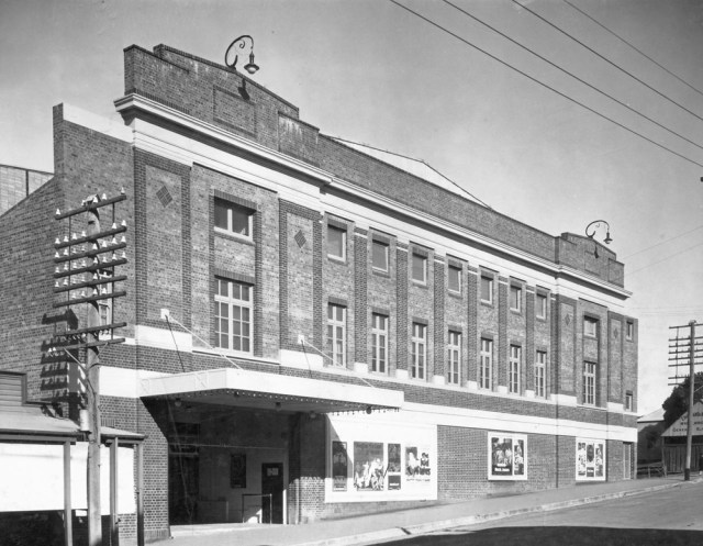 Wintergarden-Theatre-on-East-Street-Ipswich-1927[1]