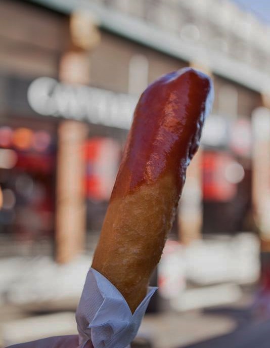 dagwood-dogs-corn-dogs-ekka-food-20171[1]